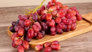 Nho là một loại trái cây có tính kiềm, Nho có thể giúp bạn cung cấp năng lượng, tăng cường trí nhớ, chống viêm khớp và bảo vệ răng miệng